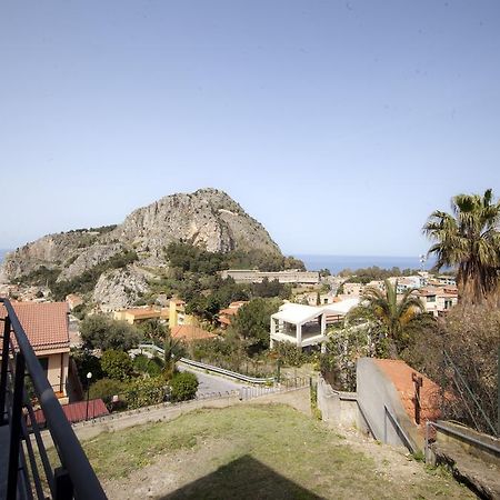 Case Vacanze Adelaide تْشيفالو المظهر الخارجي الصورة