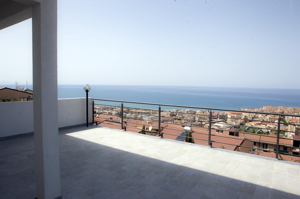 Case Vacanze Adelaide تْشيفالو المظهر الخارجي الصورة